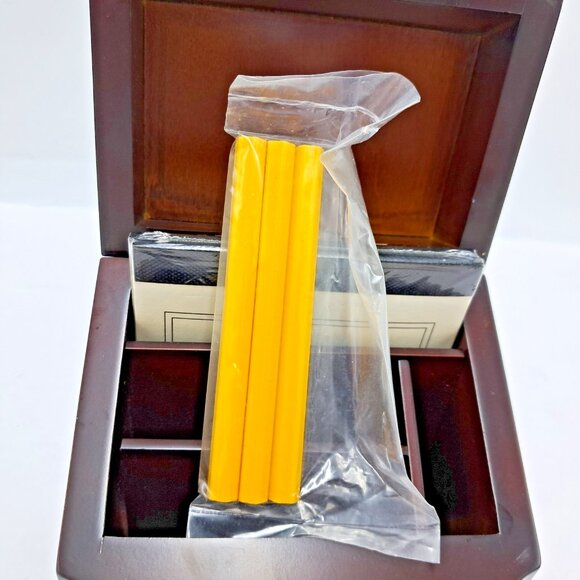 Solid Wood Playing Card Storage Box-Score Pad-Pencils-2 Decks of Cards-VTG - Picture 10 of 16